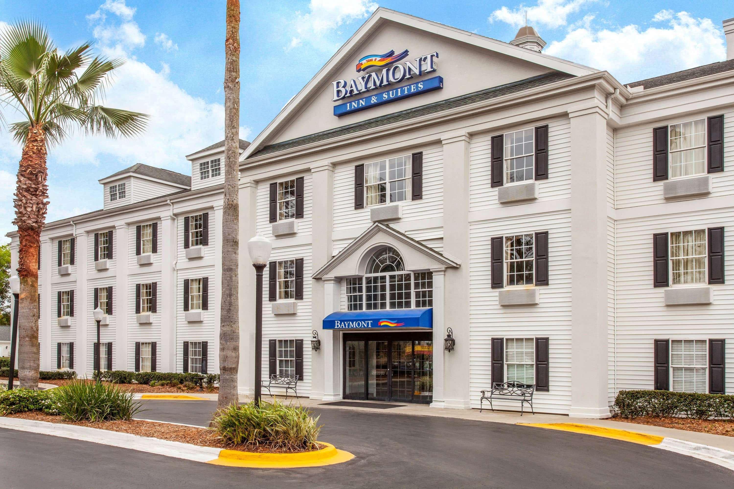 Baymont By Wyndham Jacksonville/Butler Blvd Exterior photo