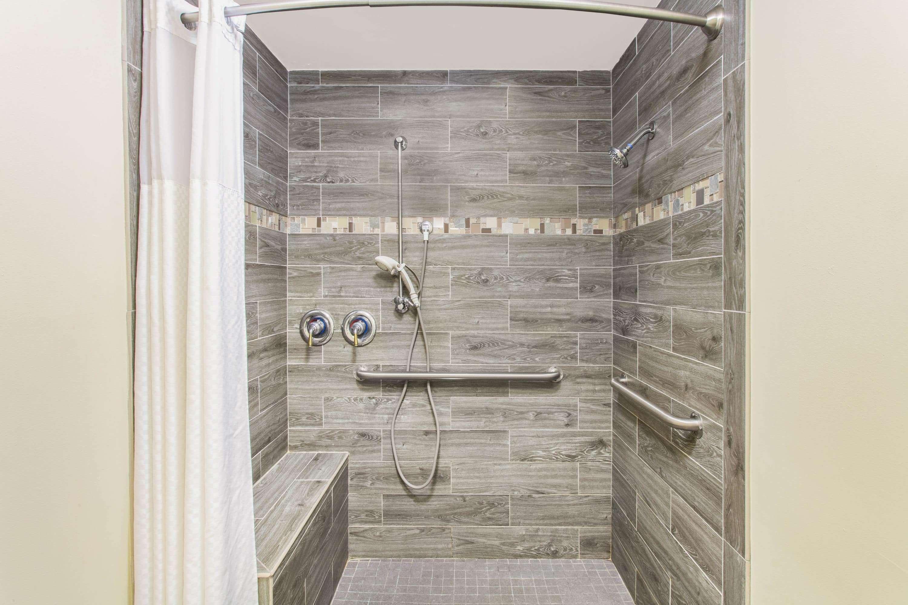 Baymont By Wyndham Jacksonville/Butler Blvd Exterior photo