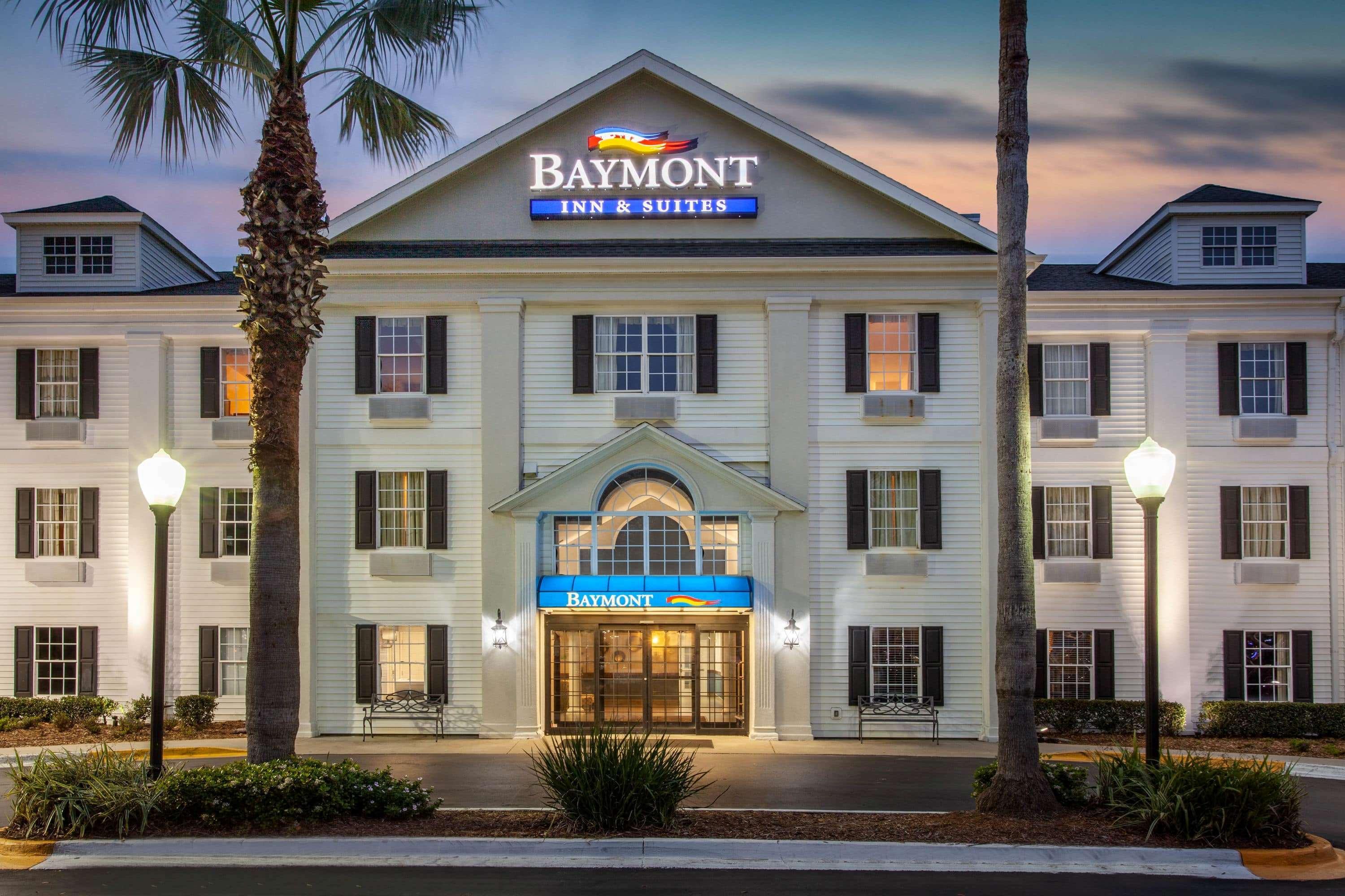 Baymont By Wyndham Jacksonville/Butler Blvd Exterior photo